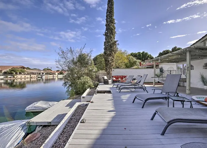 Sun Deck, Hot Tub! Lakefront House Tempe