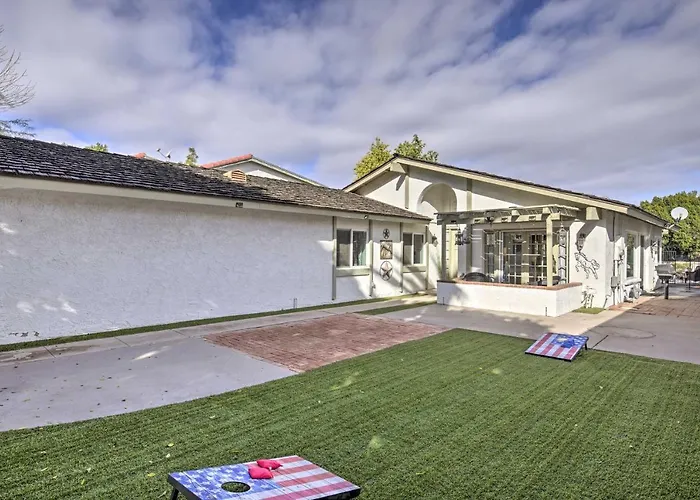 Sun Deck, Hot Tub! Lakefront House * Tempe