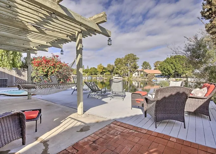 Sun Deck, Hot Tub! Lakefront House Ferienhaus Tempe